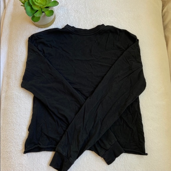 🎀FRIENDS Merchandise Black Longsleeve🎀 - Picture 2 of 3